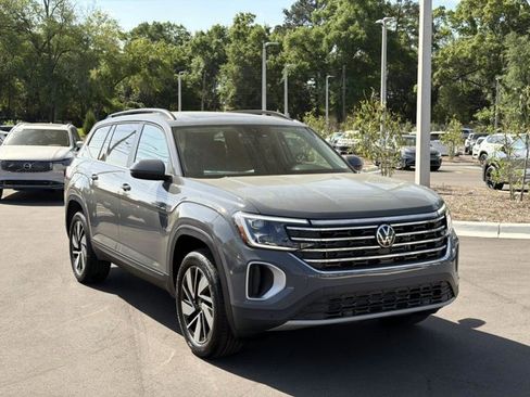 New 2026 Volkswagen Atlas SE FWD image 3
