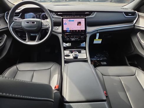 New 2025 Jeep Grand Cherokee Limited w/ MOPAR Finishing Package image 15