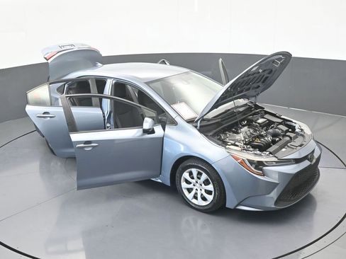 Used 2021 Toyota Corolla LE image 62