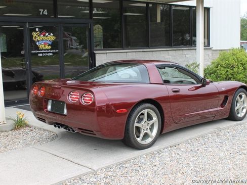 Used 2003 Chevrolet Corvette 50th Anniversary Edition w/ Preferred Equipment Group image 20