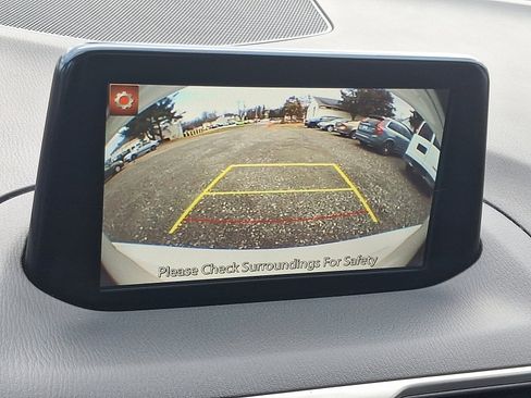 Used 2017 MAZDA MAZDA3 Sport image 17