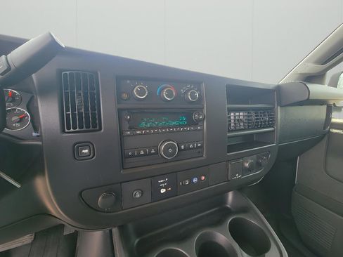 Used 2023 Chevrolet Express 3500 w/ Power Convenience Package image 22