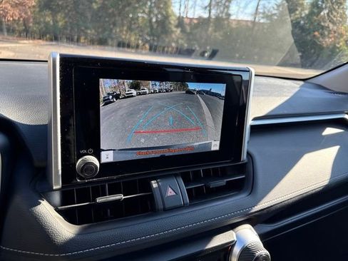 Used 2024 Toyota RAV4 XLE image 29