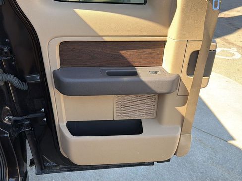 Used 2014 Ford F150 Lariat image 19