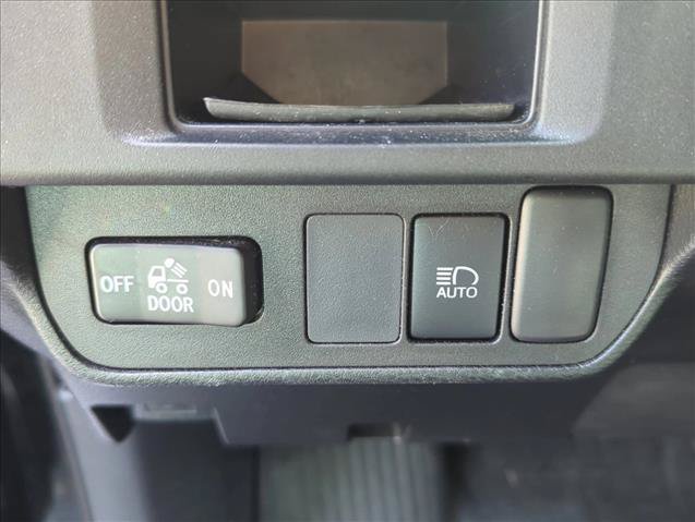 Used 2019 Toyota Tacoma SR5 RWD image 11