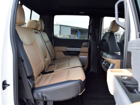 Used 2024 Ford F350 Lariat w/ Lariat Ultimate Package image 22