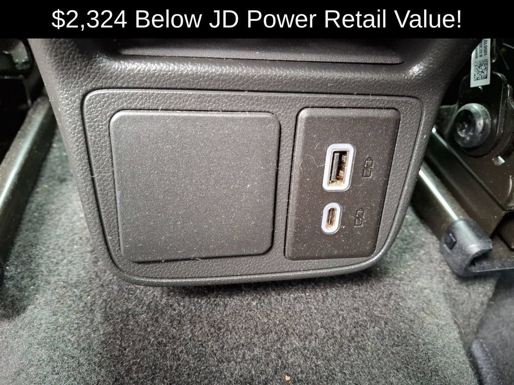 Used 2024 Buick Encore GX Preferred AWD/4WD image 11