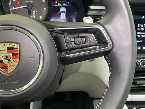 Used 2024 Porsche Macan image 40