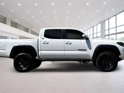 Used 2023 Toyota Tacoma 4x4 Double Cab w/ Trail Edition image 3