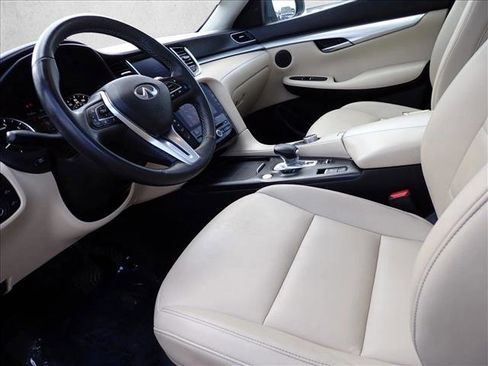 Used 2021 INFINITI QX50 Luxe AWD/4WD image 12