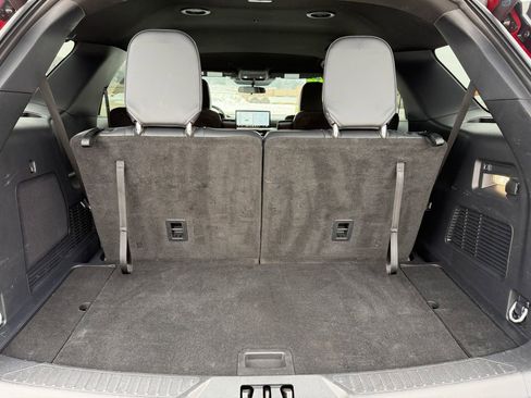 Used 2025 Ford Explorer ST-Line image 8