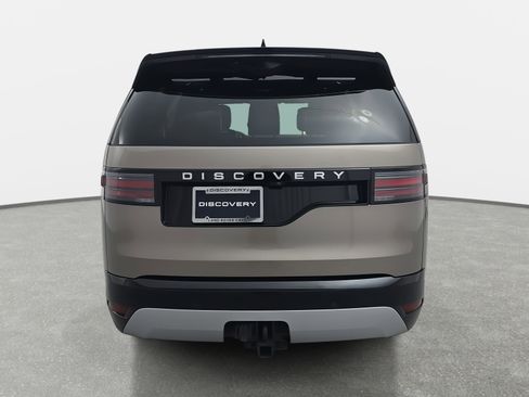 Certified 2024 Land Rover Discovery Metropolitan Edition image 6