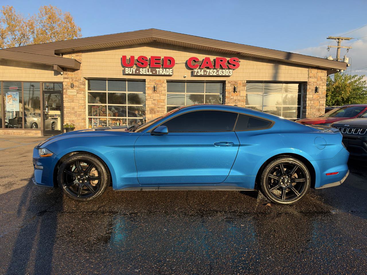 Used 2019 Ford Mustang Coupe w/ Equipment Group 101A RWD image 2