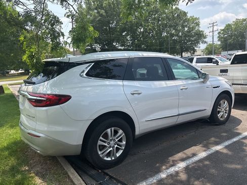 Used 2018 Buick Enclave Essence image 7