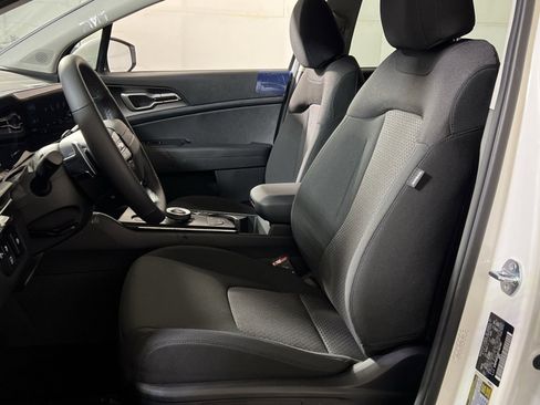 New 2026 Kia Sportage S image 11