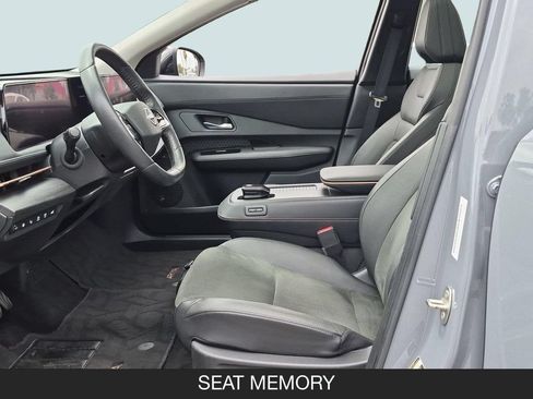 Used 2024 Nissan Ariya FWD image 14