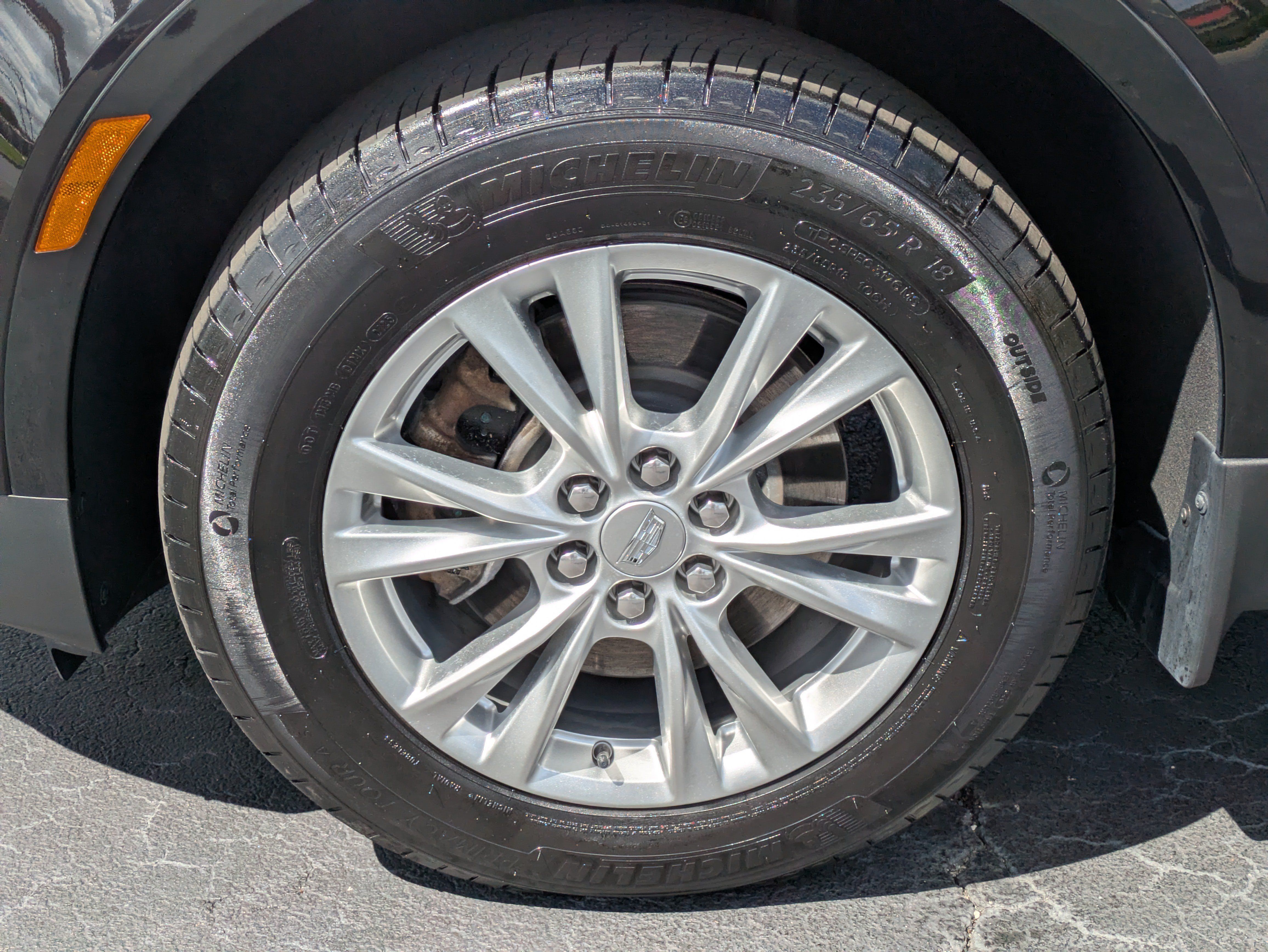 Certified 2025 Cadillac XT5 Luxury FWD image 8