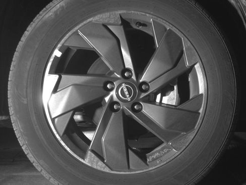 Used 2025 Nissan Rogue SV FWD image 13
