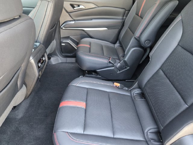 Used 2026 Chevrolet Traverse RS FWD image 20