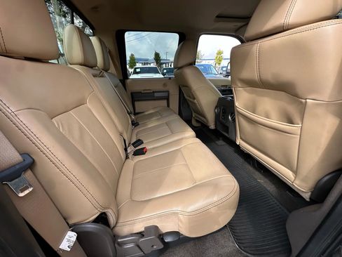 Used 2011 Ford F250 Lariat w/ Lariat Interior Pkg image 17