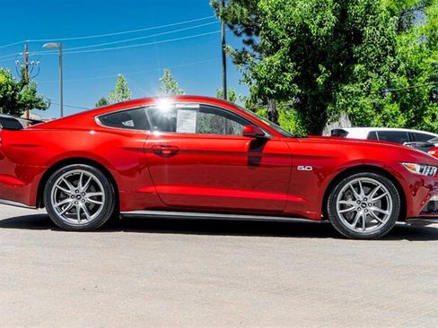 Used 2016 Ford Mustang GT RWD image 5