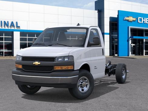 New 2025 Chevrolet Express 3500 w/ Power Convenience Package image 6