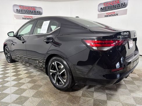 Used 2024 Nissan Sentra SV FWD image 5