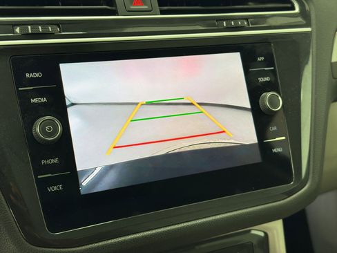 Used 2024 Volkswagen Tiguan SE image 27