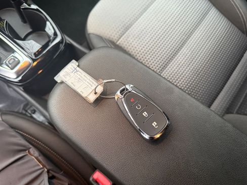 Used 2025 Chevrolet Trax LT image 22