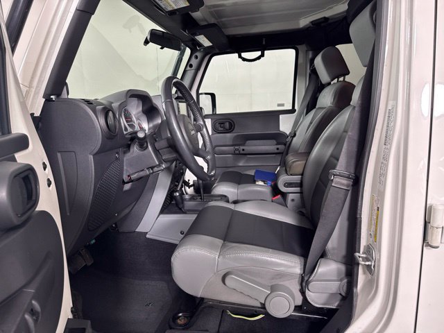 Used 2010 Jeep Wrangler Unlimited Rubicon w/ Dual Top Group AWD/4WD image 11