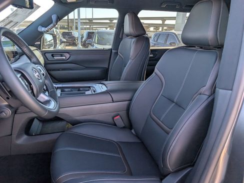 New 2026 Nissan Armada SL w/ Captain's Chari Seat Package RWD image 18