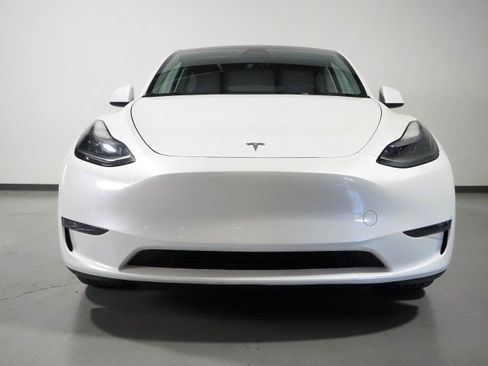 Used 2023 Tesla Model Y Long Range AWD/4WD image 45