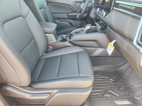 New 2026 GMC Canyon Elevation w/ Convenience Package image 17