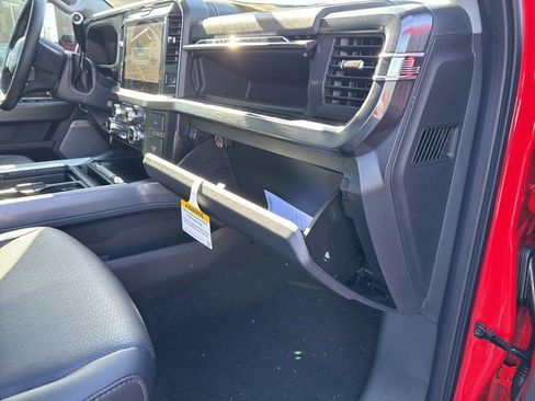 New 2025 Ford F250 Lariat w/ Black Appearance Package image 15