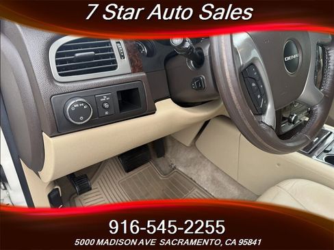 Used 2014 GMC Yukon XL Denali image 8