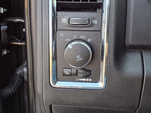 Used 2017 RAM 2500 Laramie image 24