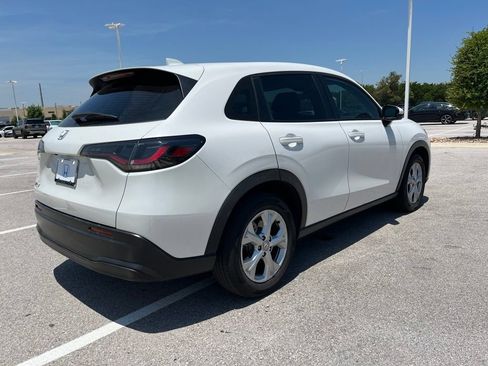 Certified 2025 Honda HR-V LX image 4