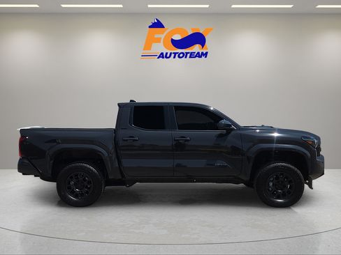 Certified 2026 Toyota Tacoma SR5 AWD/4WD image 5