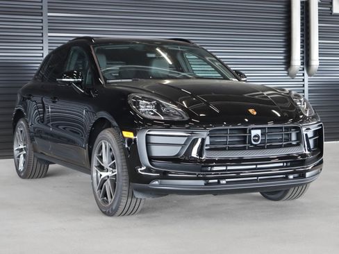 New 2026 Porsche Macan image 7
