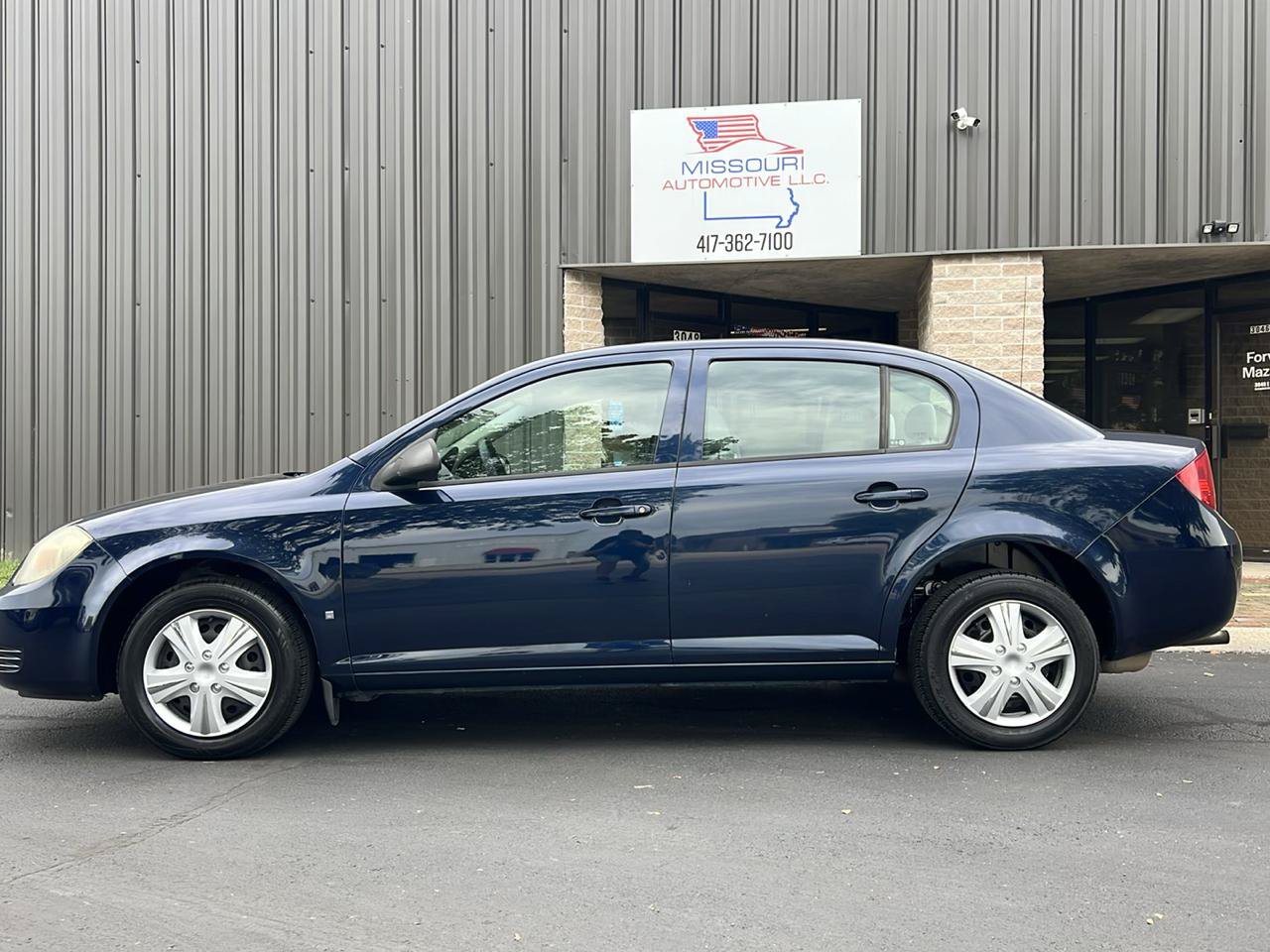 Used 2010 Chevrolet Cobalt LS FWD image 2