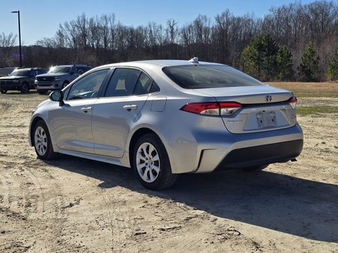 Used 2023 Toyota Corolla LE image 13