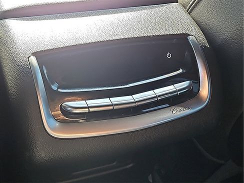 Used 2021 Cadillac XT6 Luxury image 16