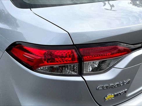 Used 2022 Toyota Corolla LE image 33