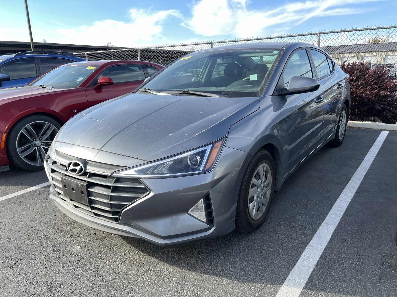 Used 2019 Hyundai Elantra SE w/ Cargo Package FWD image 2