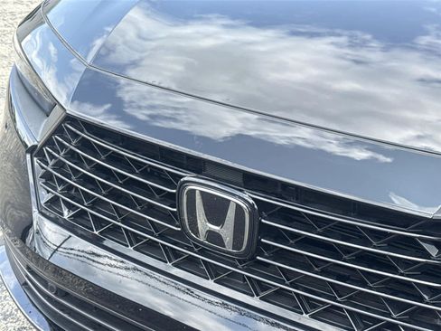 Used 2025 Honda Accord EX-L image 10