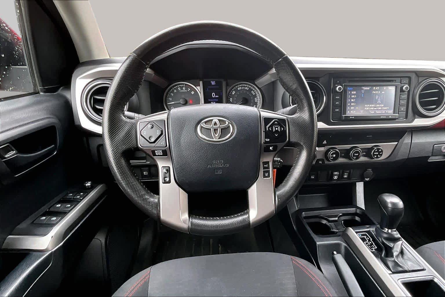 Used 2018 Toyota Tacoma SR5 AWD/4WD image 6
