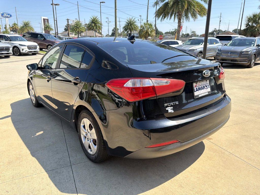 Used 2016 Kia Forte LX FWD image 5