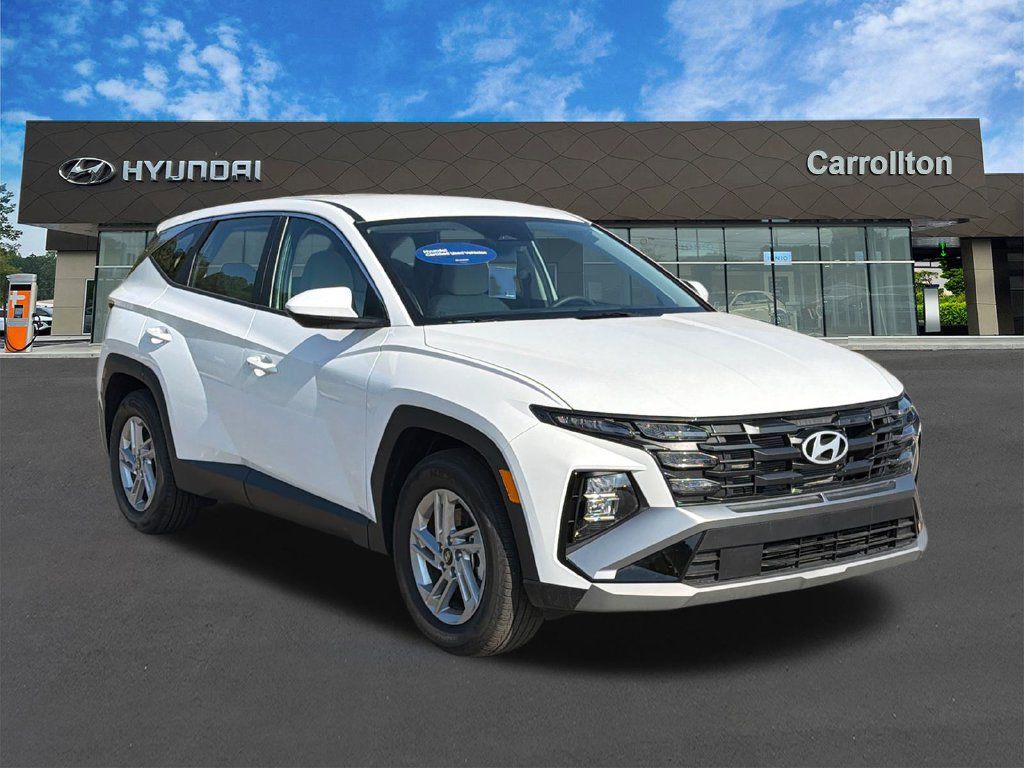 Certified 2026 Hyundai Tucson SE FWD image 3