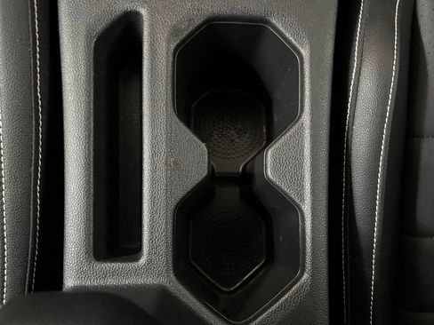 Certified 2023 Volkswagen Jetta SE image 15