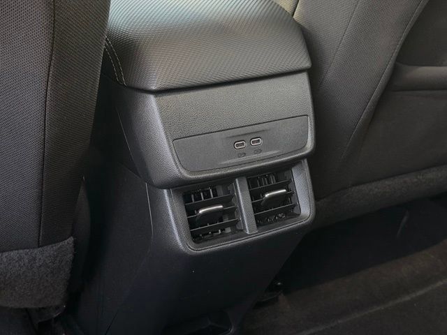 Used 2026 Chevrolet Equinox LT FWD image 13